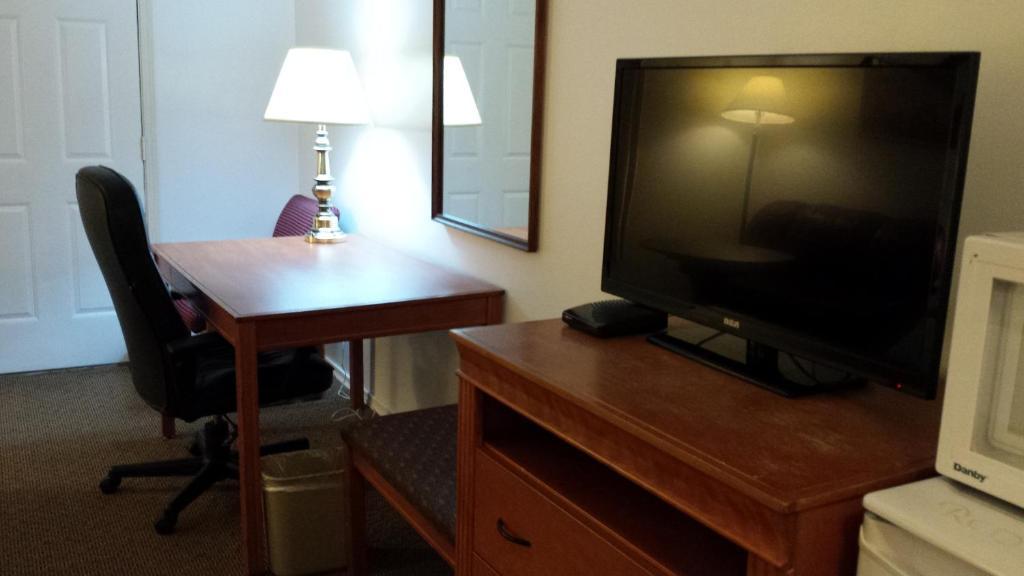 Redwood Motor Inn Brandon Exteriör bild