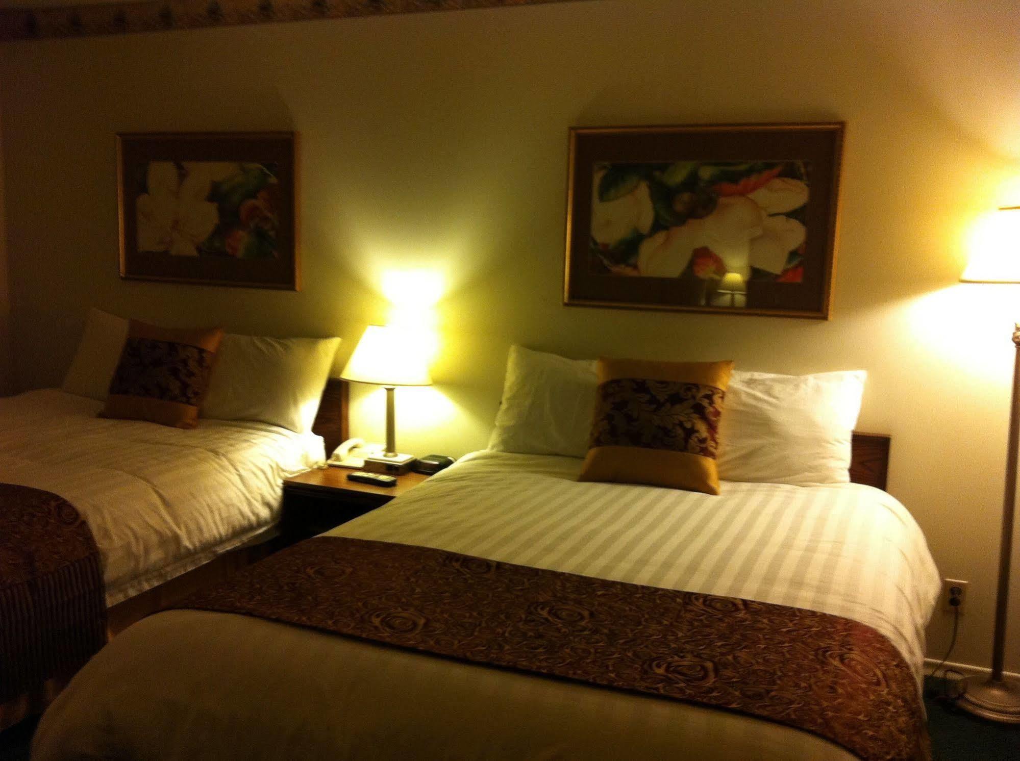 Redwood Motor Inn Brandon Exteriör bild